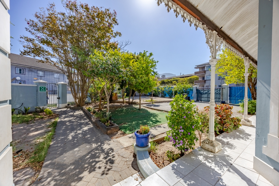 7 Bedroom Property for Sale in Wynberg Western Cape